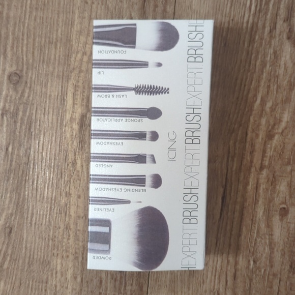 Makeup Brush Set - Picture 4 of 5